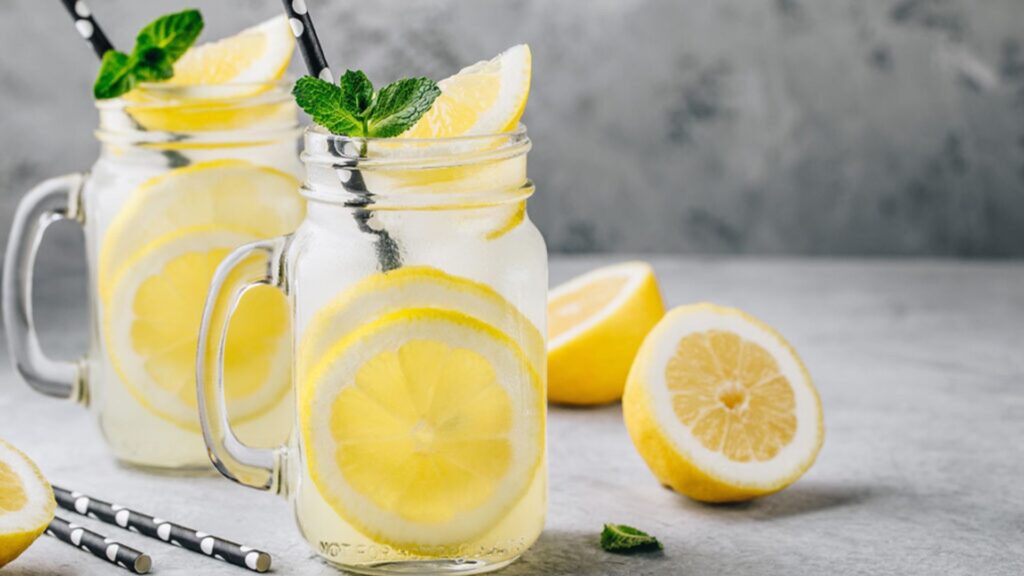 How to Make Refreshing Lemon Soda