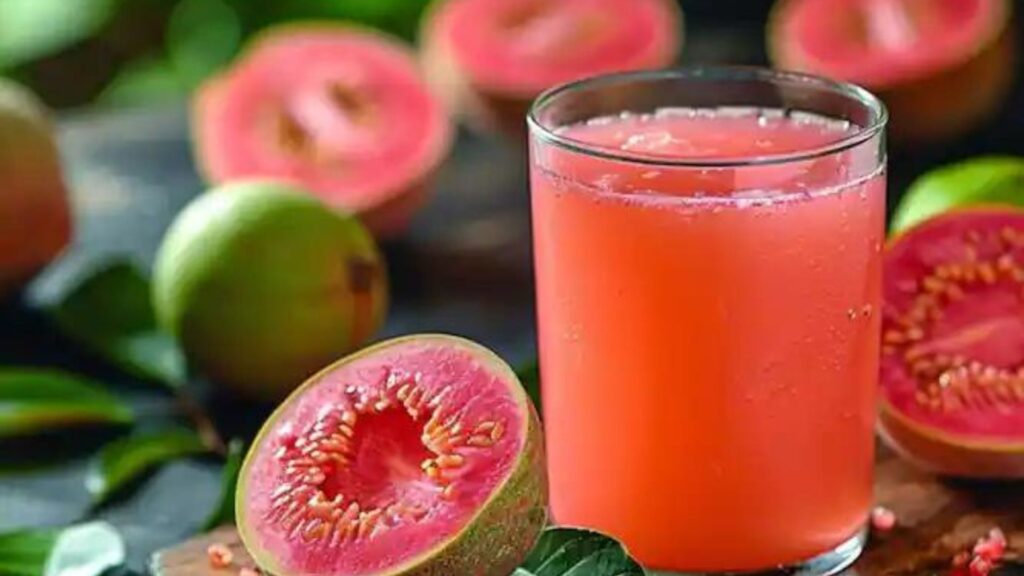 How to prepare spicy guava cocktail Recipe