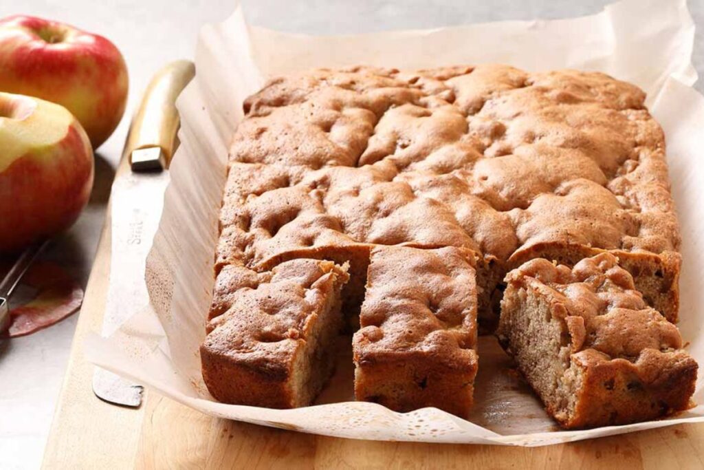 Apple Cinnamon Cake Recipe
