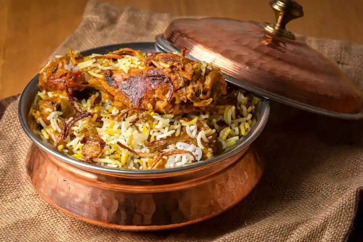 You are currently viewing Chicken Biryani Recipe | Restaurant-Style Hyderabadi Biryani at Home
