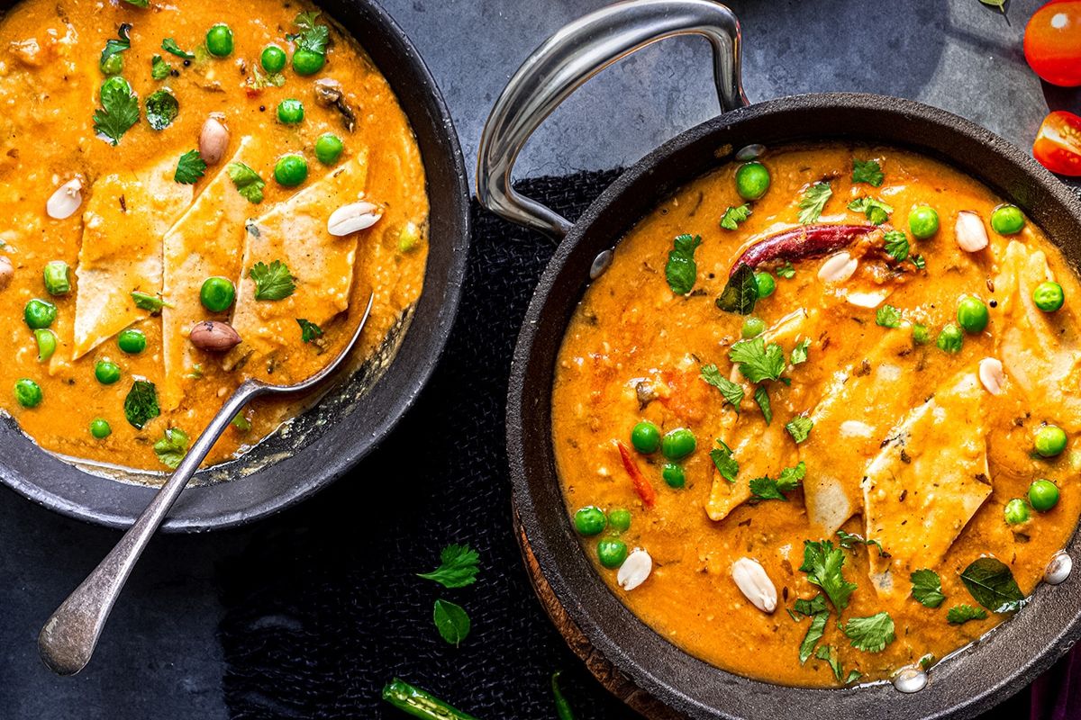 You are currently viewing Dal Dhokli Recipe: A Flavorful Comfort Food from Gujarat