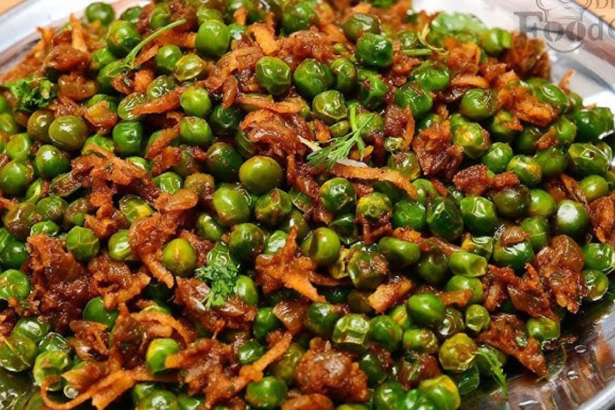 You are currently viewing Dry Green Peas Recipe: A Hearty and Nutritious Indian Delight