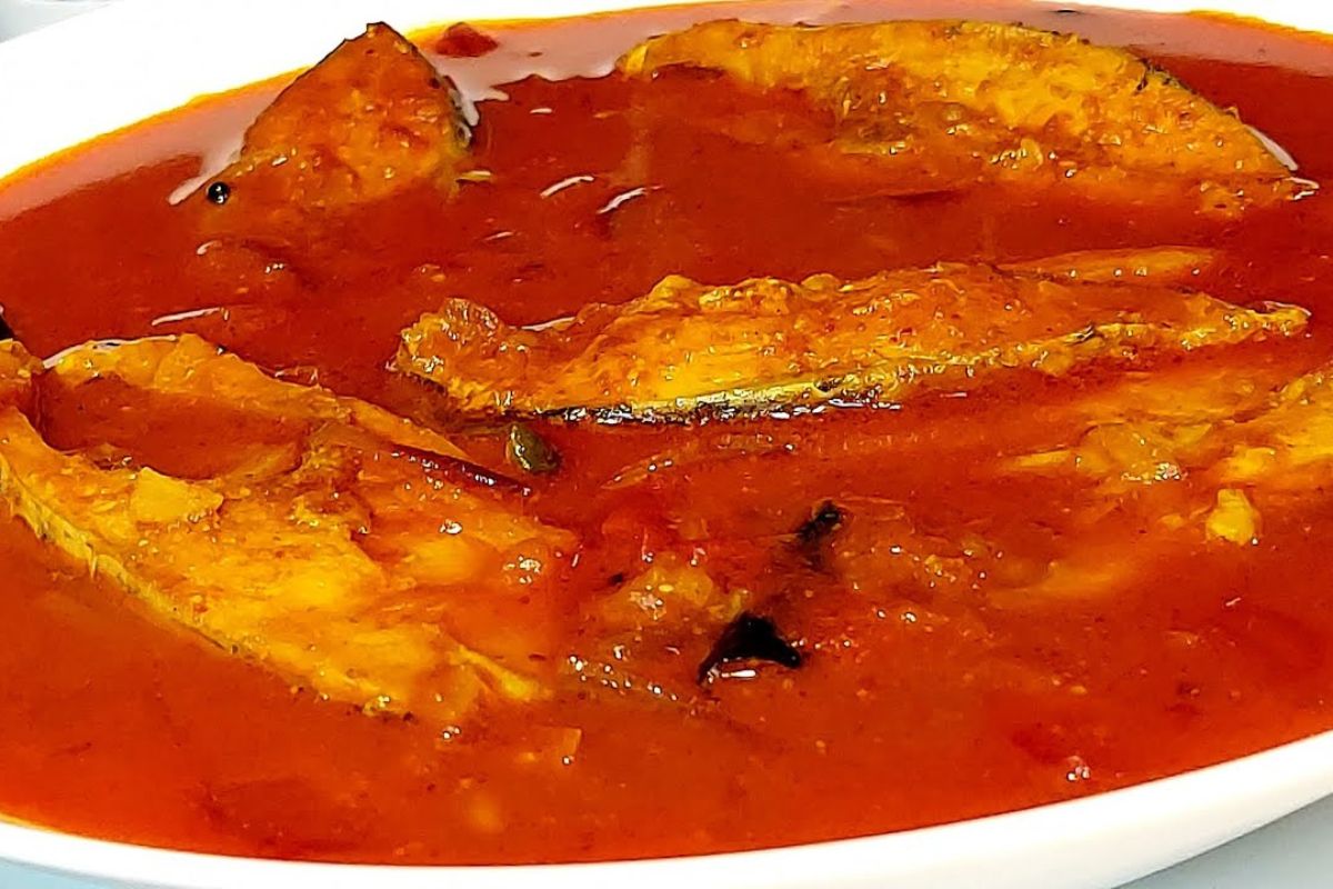 You are currently viewing Fish Curry Without Coconut Recipe: A Simple and Flavorful Coastal Dish