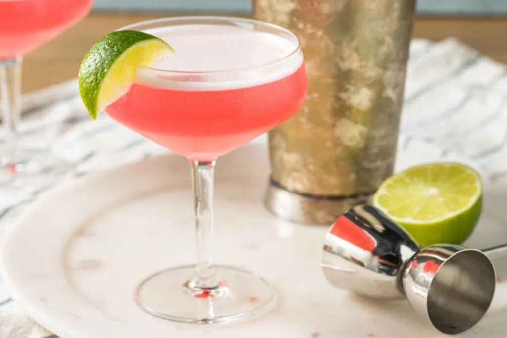 How to Make Cosmopolitan Cocktail Recipe