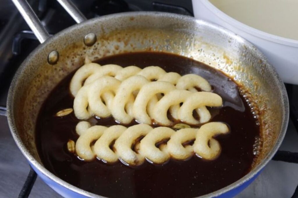 How to Make Karupatti Mittai Recipe