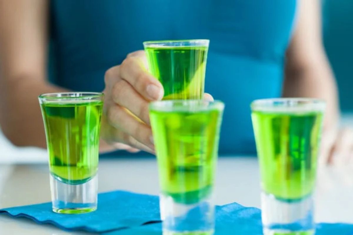 You are currently viewing Liquid Marijuana Drink Recipe: A Tropical Cocktail with a Twist