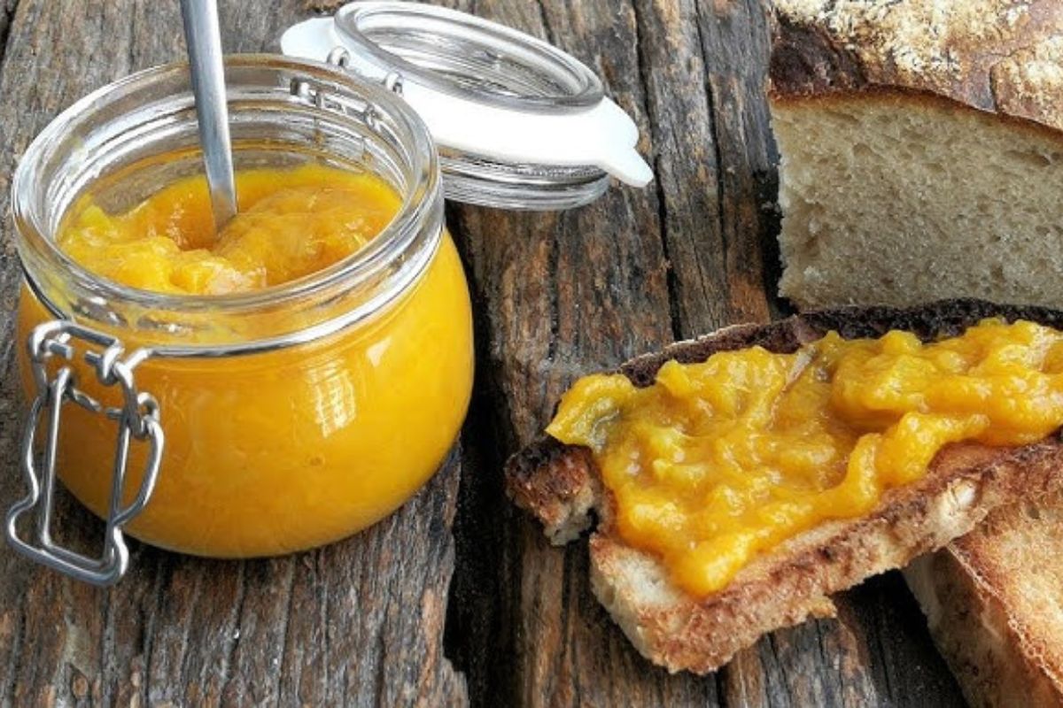 You are currently viewing Mango Habanero Jelly Recipe – Sweet, Spicy & Addictively Delicious