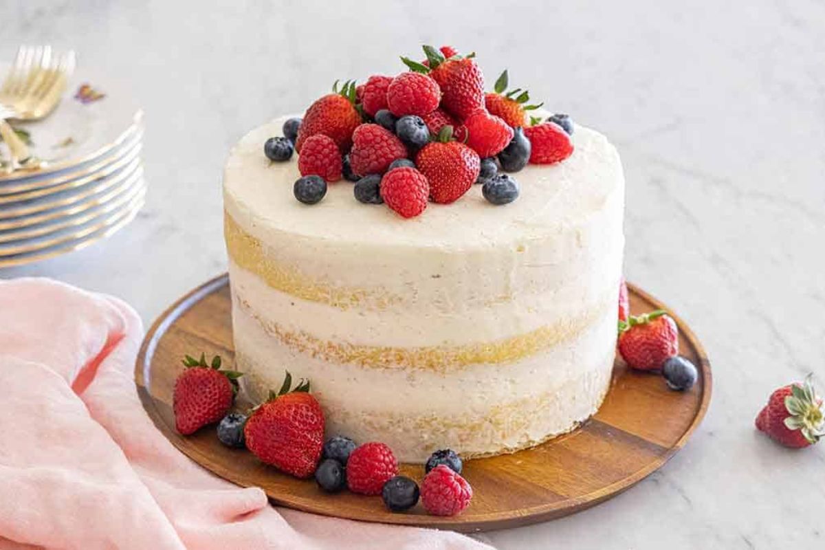 Read more about the article Naked Flower Cake Recipe: A Step-by-Step Guide