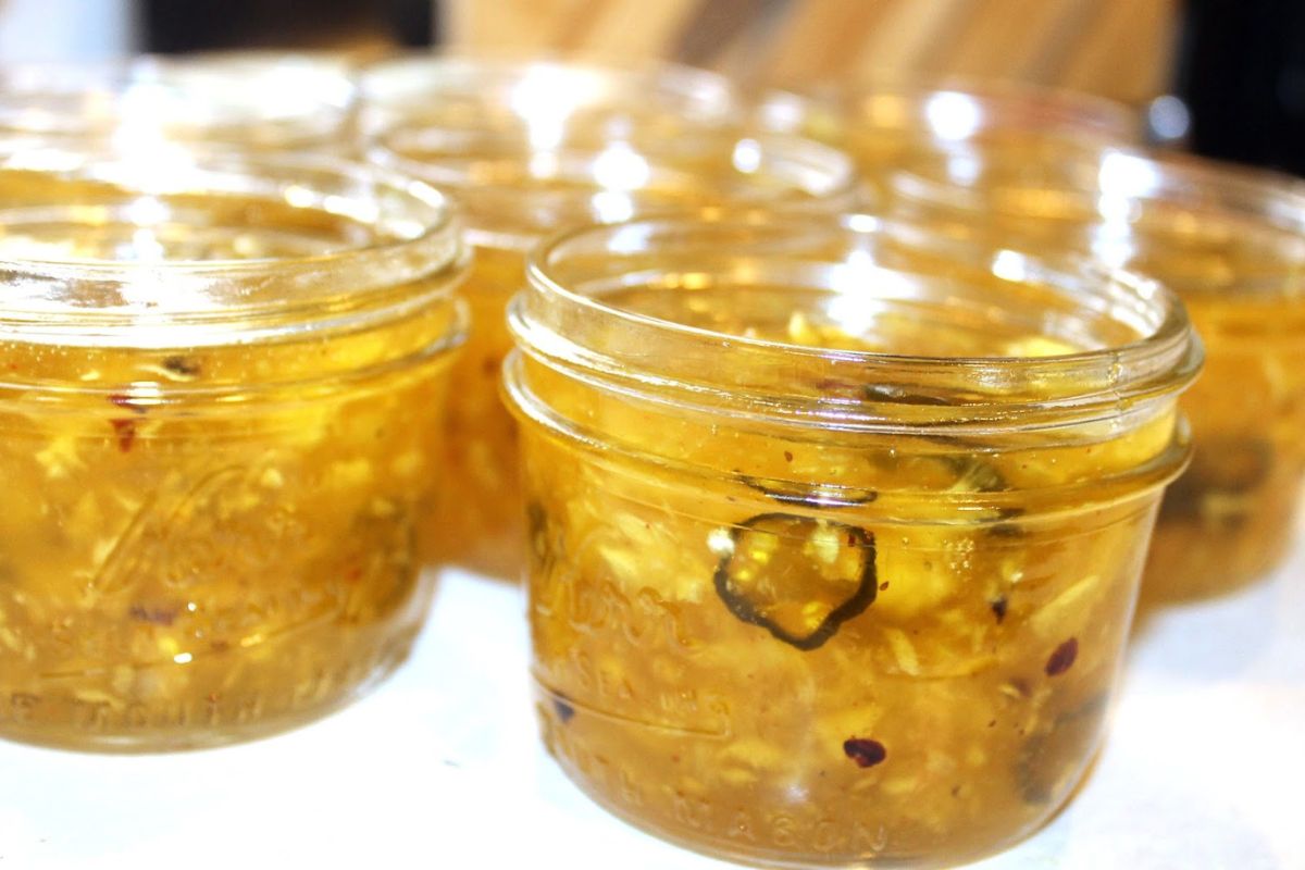 Read more about the article Pineapple Habanero Jelly Recipe – Sweet, Spicy & Addictively Good