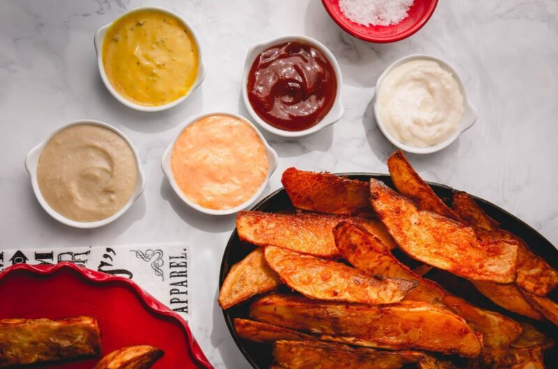 5 Delicious Dipping Sauces for Chicken Tenders